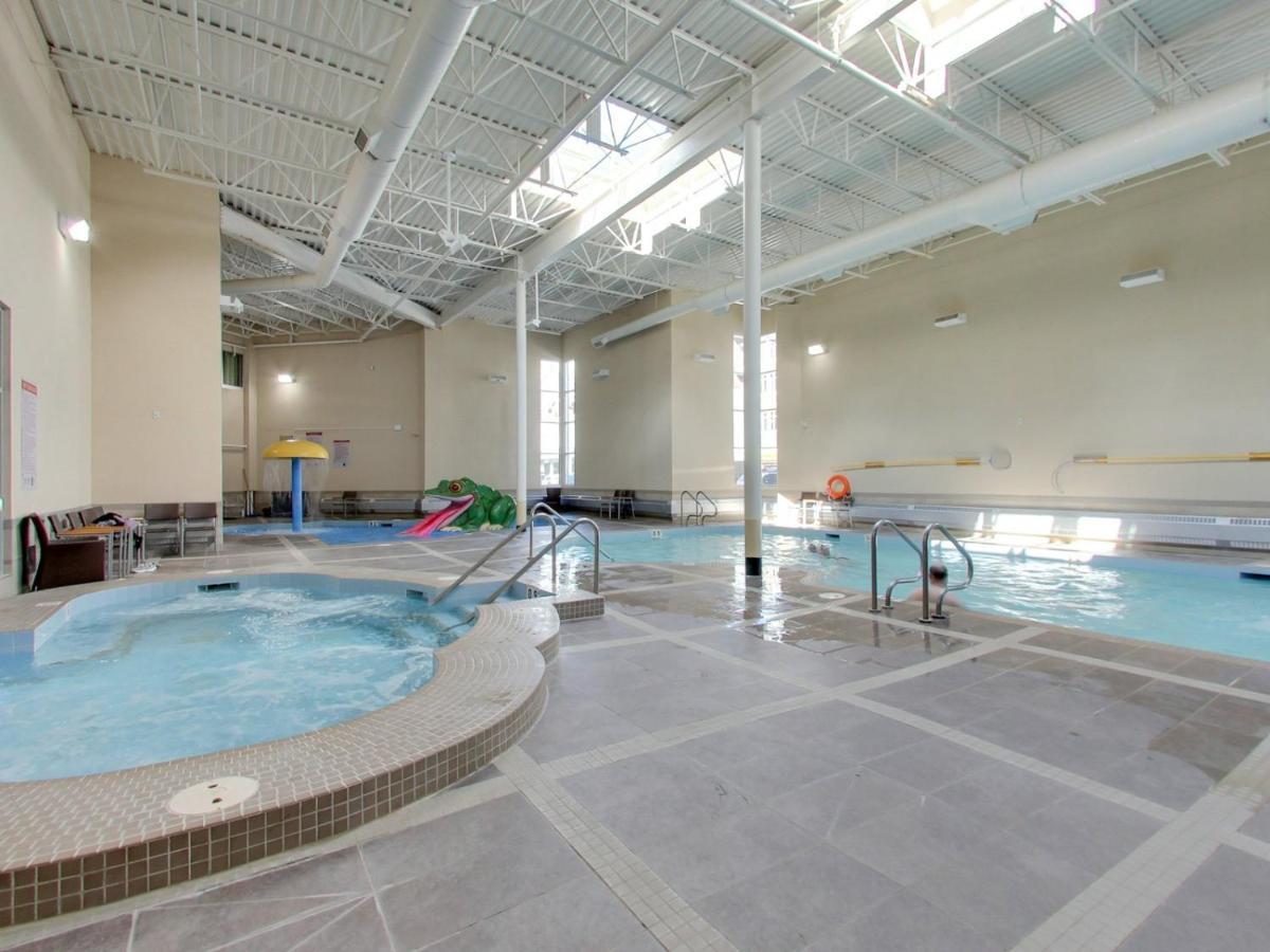 The Mountaineer By Instantsuites Pool & Hottub 坎莫尔 外观 照片