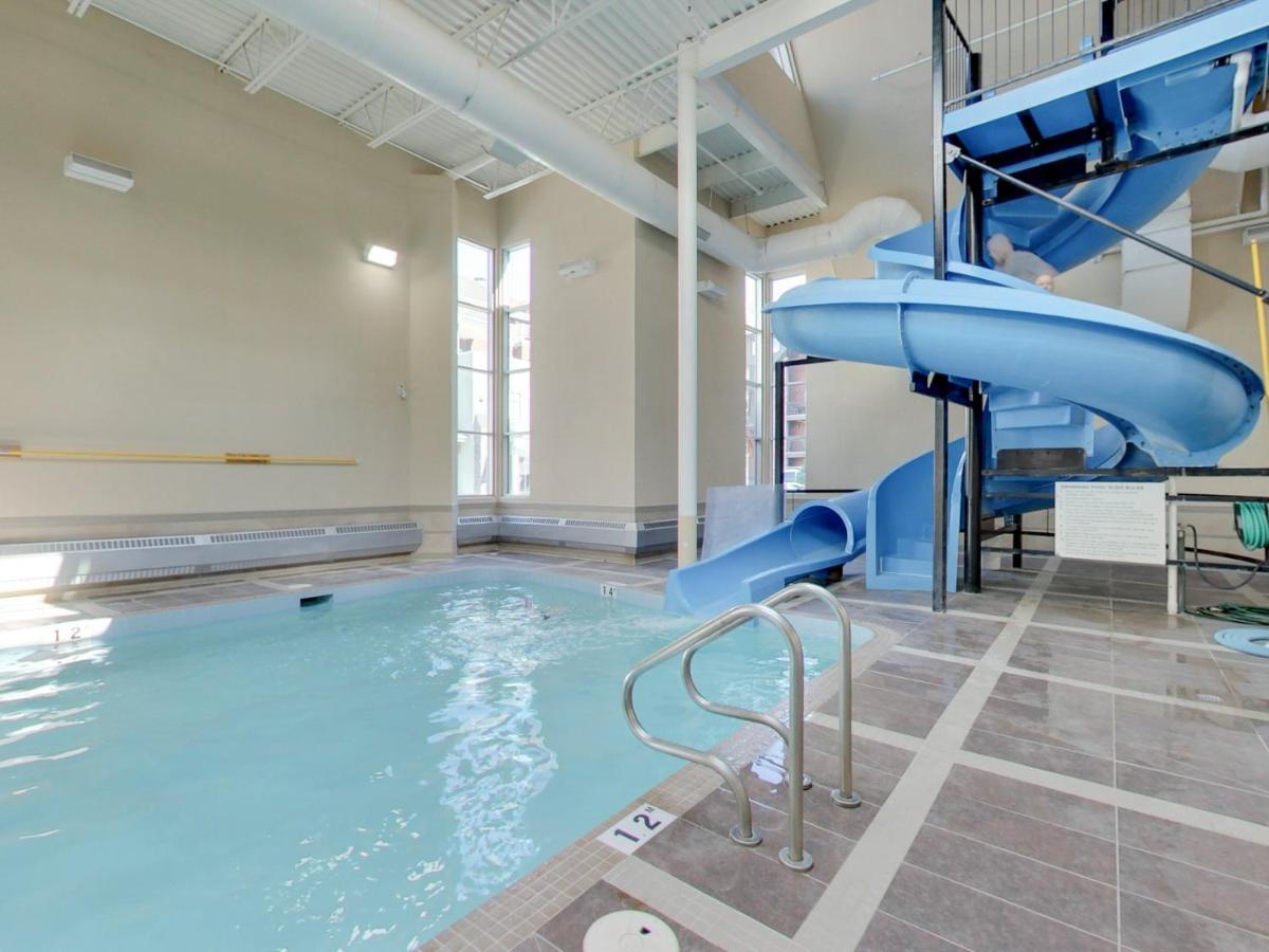 The Mountaineer By Instantsuites Pool & Hottub 坎莫尔 外观 照片